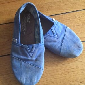 TOMS light blue alpargata classics distressed look